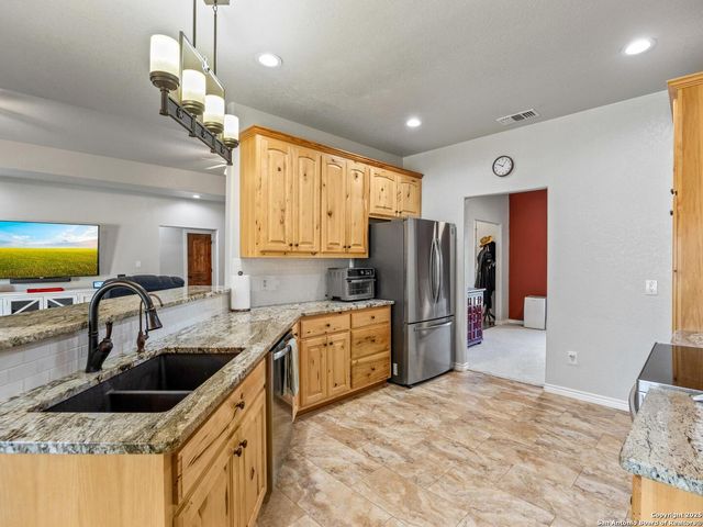 14531 CHANCE BLVD, Lytle, TX 78052