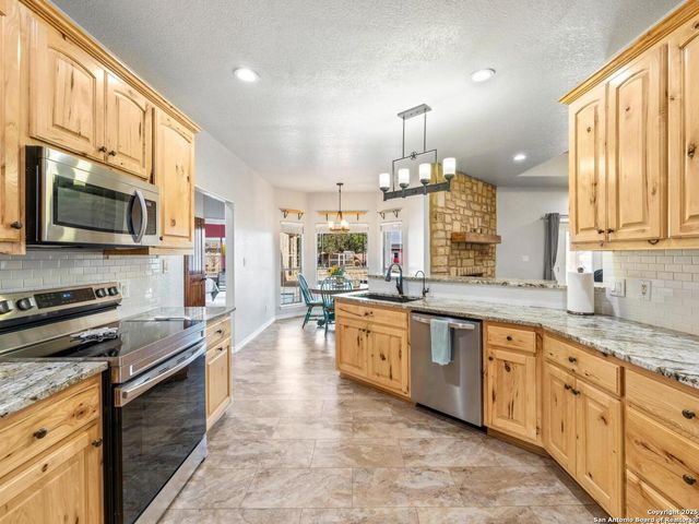 14531 CHANCE BLVD, Lytle, TX 78052