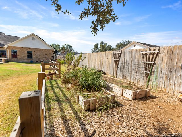 14531 CHANCE BLVD, Lytle, TX 78052
