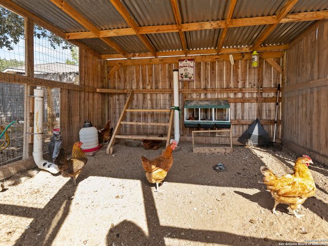 14531 CHANCE BLVD, Lytle, TX 78052
