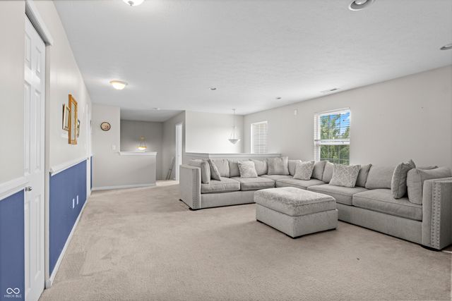 11851 Fawn Crest, Indianapolis, IN 46235