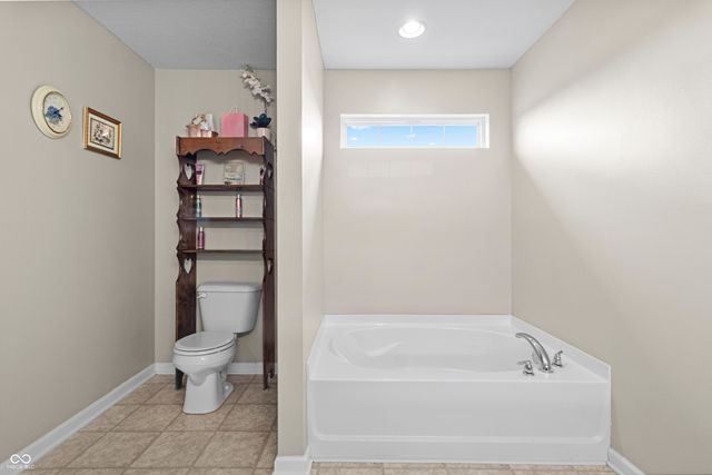 11851 Fawn Crest, Indianapolis, IN 46235
