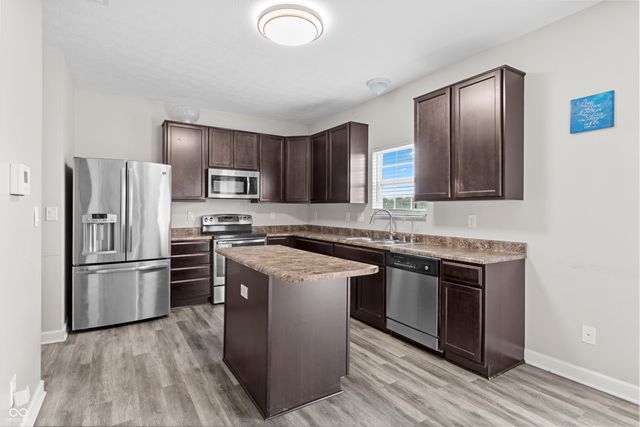 11851 Fawn Crest, Indianapolis, IN 46235