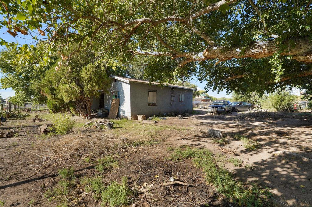 2822 HIGHWAY 47, Los Lunas, NM 87031