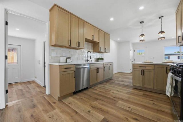 3648 Nassau Dr, San Diego, CA 92115