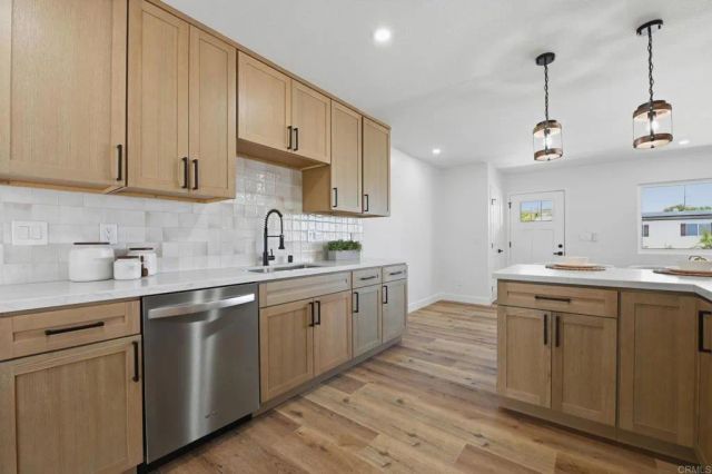 3648 Nassau Dr, San Diego, CA 92115