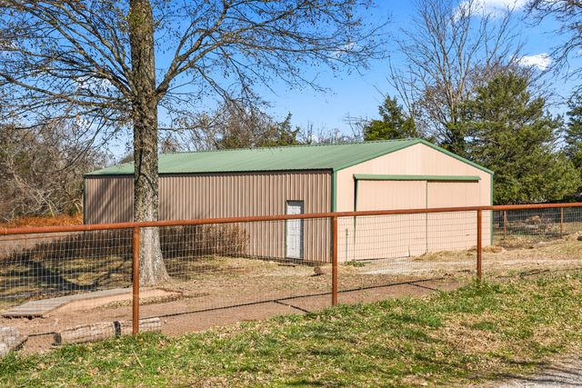 465 E War Horse Lane, Willard, MO 65781