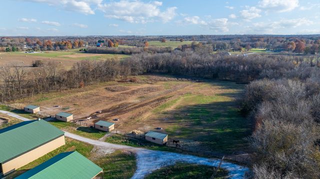 465 E War Horse Lane, Willard, MO 65781