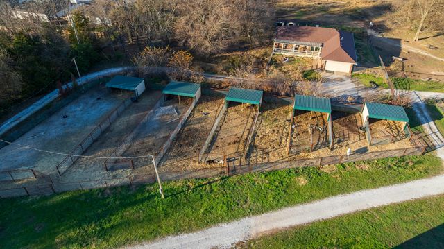 465 E War Horse Lane, Willard, MO 65781