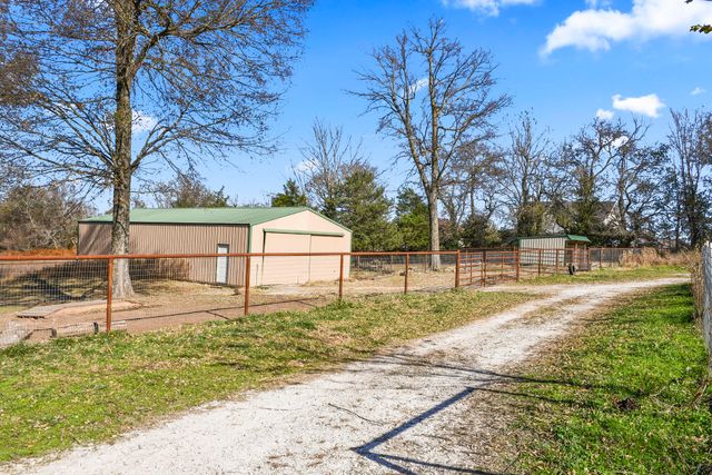 465 E War Horse Lane, Willard, MO 65781