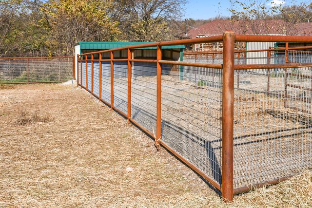 465 E War Horse Lane, Willard, MO 65781