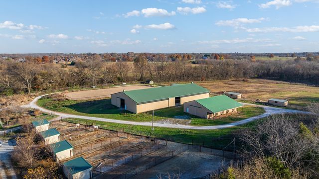 465 E War Horse Lane, Willard, MO 65781