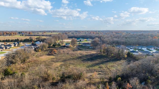 465 E War Horse Lane, Willard, MO 65781