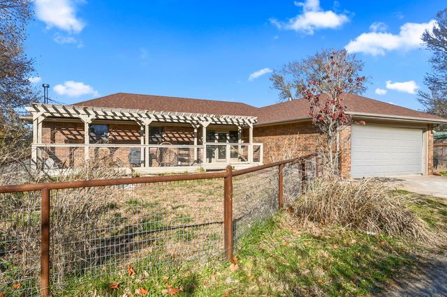 465 E War Horse Lane, Willard, MO 65781