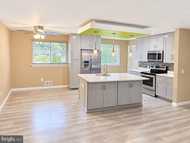7411 COLCHESTER DR, Clinton, MD 20735