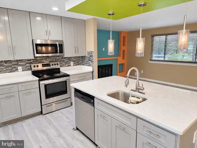 7411 COLCHESTER DR, Clinton, MD 20735