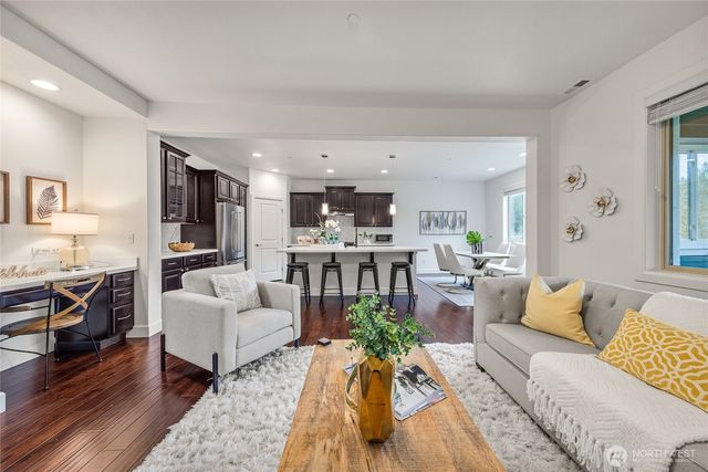 20017 94th Avenue NE, Bothell, WA 98011