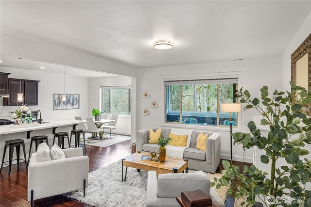 20017 94th Avenue NE, Bothell, WA 98011