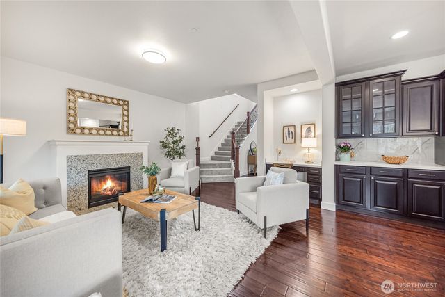 20017 94th Avenue NE, Bothell, WA 98011