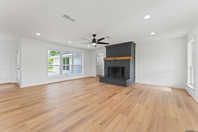 23045 Elberta Ln, Zachary, LA 70791