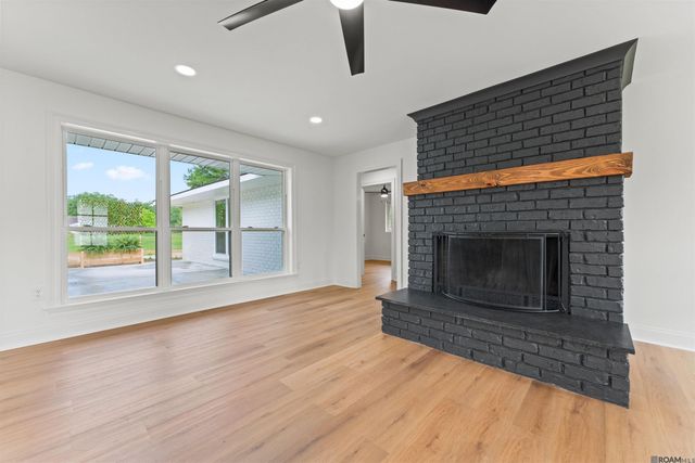 23045 Elberta Ln, Zachary, LA 70791