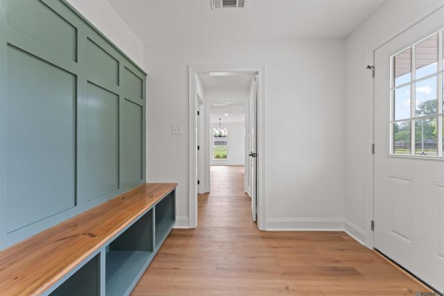 23045 Elberta Ln, Zachary, LA 70791