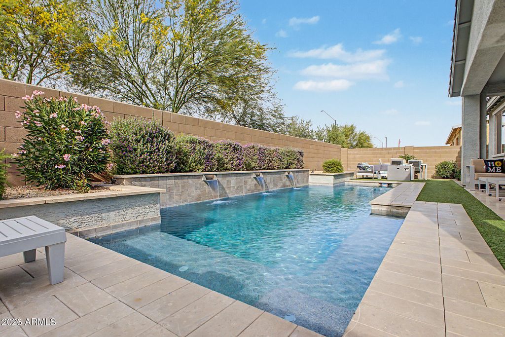Image 31 of property listing at 14320 W ARTEMISA Avenue, Surprise, AZ 85387