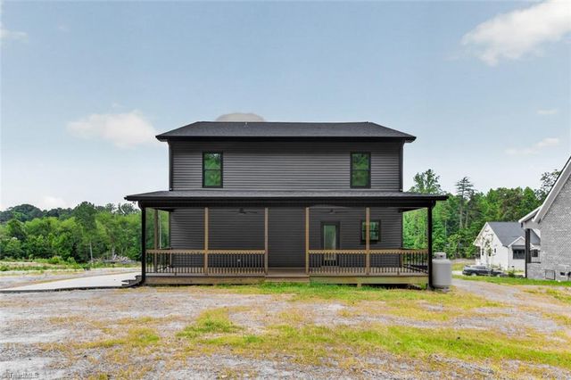 105 Crystal Creek, Randleman, NC 27317