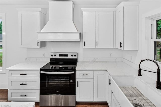 105 Crystal Creek, Randleman, NC 27317