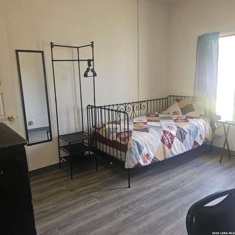 1211 Gladstone B, San Antonio, TX 78225
