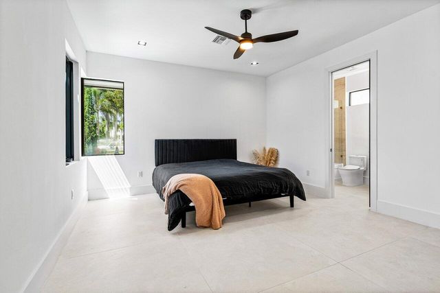 4825 Bocaire Boulevard, Boca Raton, FL 33487