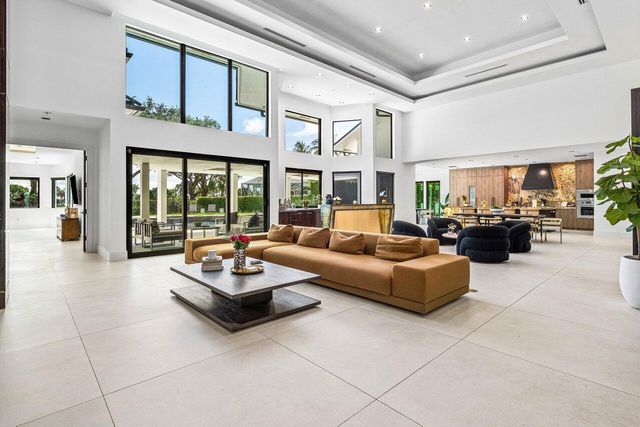 4825 Bocaire Boulevard, Boca Raton, FL 33487