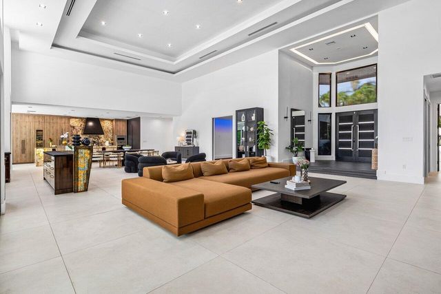 4825 Bocaire Boulevard, Boca Raton, FL 33487
