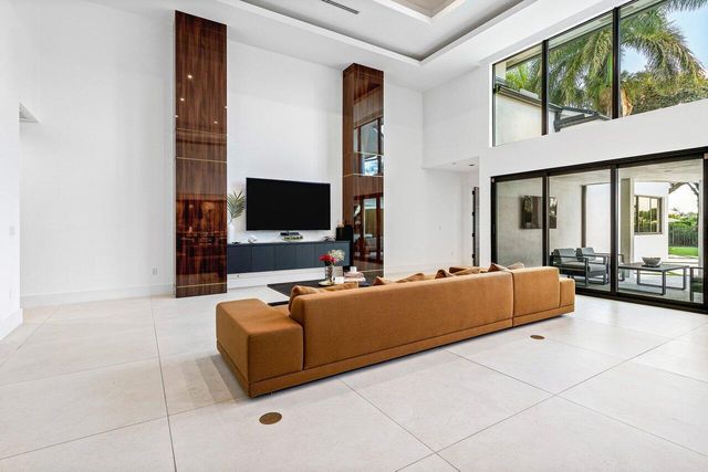 4825 Bocaire Boulevard, Boca Raton, FL 33487