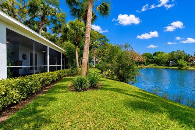 7330 36th Court, Vero Beach, FL 32967