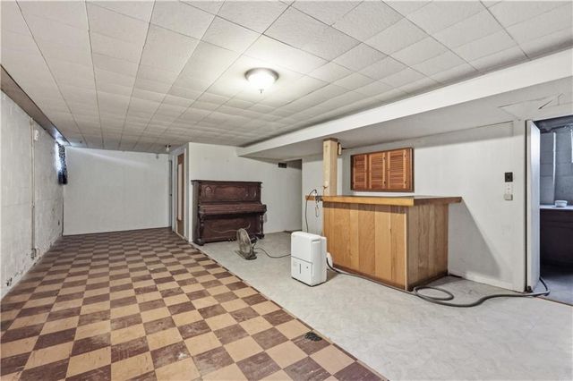 8816 Daniel Boone Road, Kansas City, MO 64114