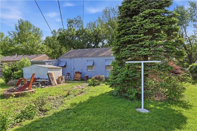 8816 Daniel Boone Road, Kansas City, MO 64114