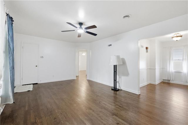 8816 Daniel Boone Road, Kansas City, MO 64114