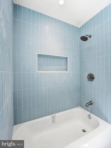 105 ROBERT BEST RD, Egg Harbor Township, NJ 08234