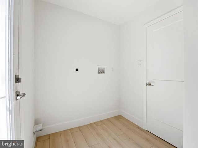 105 ROBERT BEST RD, Egg Harbor Township, NJ 08234