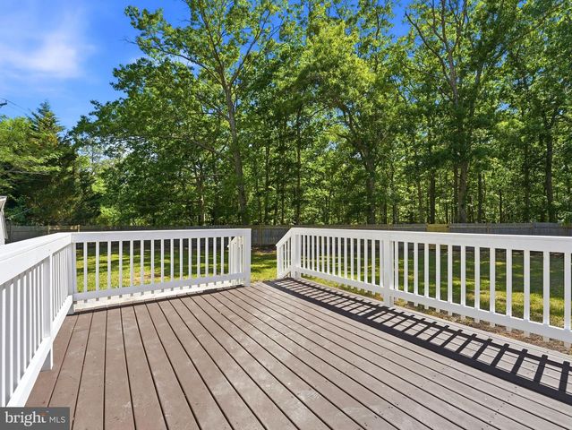 105 ROBERT BEST RD, Egg Harbor Township, NJ 08234