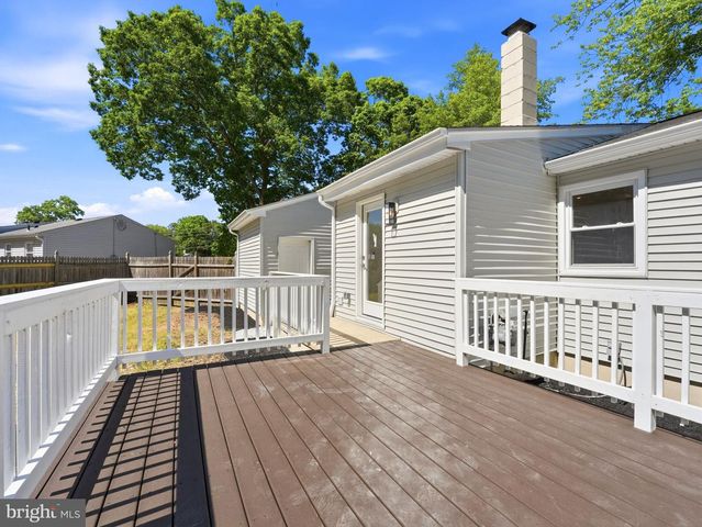 105 ROBERT BEST RD, Egg Harbor Township, NJ 08234