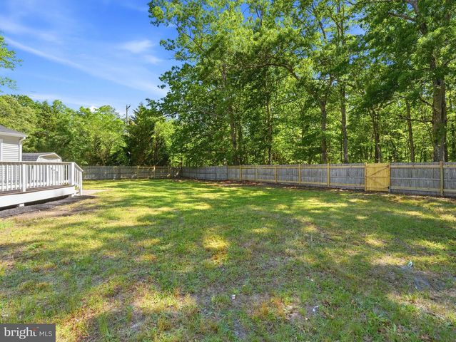 105 ROBERT BEST RD, Egg Harbor Township, NJ 08234