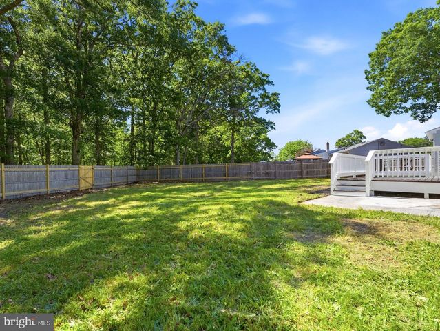 105 ROBERT BEST RD, Egg Harbor Township, NJ 08234