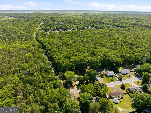 105 ROBERT BEST RD, Egg Harbor Township, NJ 08234