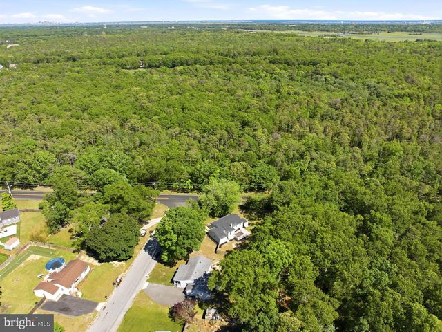 105 ROBERT BEST RD, Egg Harbor Township, NJ 08234