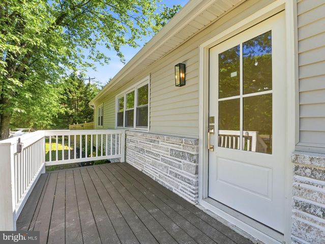 105 ROBERT BEST RD, Egg Harbor Township, NJ 08234