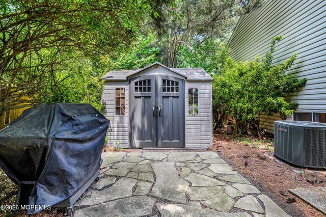 37 Gordons Corner Road, Manalapan, NJ 07726