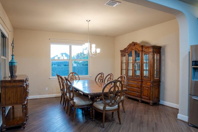 221 Garden Gate LN, Liberty Hill, TX 78642