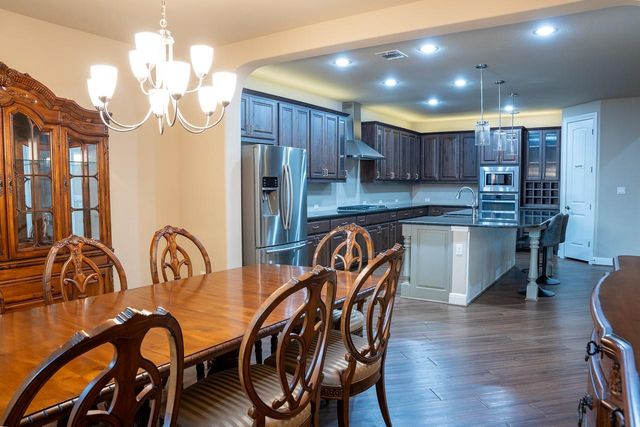221 Garden Gate LN, Liberty Hill, TX 78642